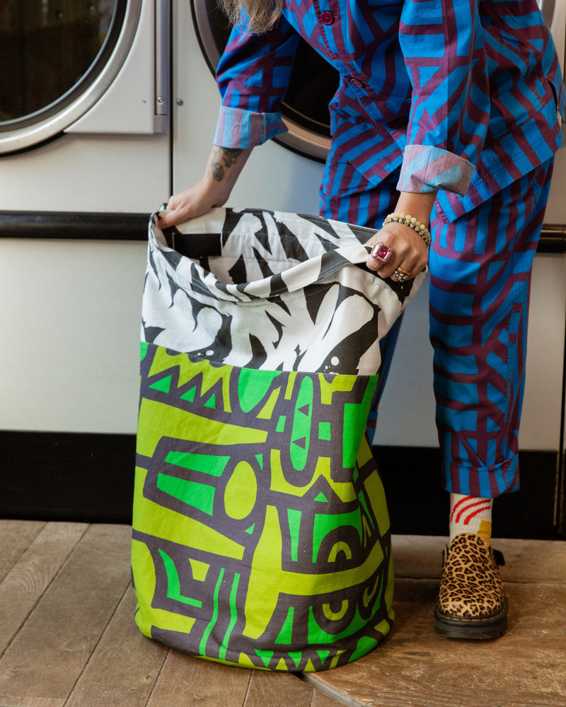 Reversible Laundry Bag in Hot Pink / Jungle / Mono