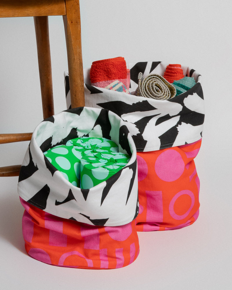 Large Storage Bag in Hot Pink / Mono