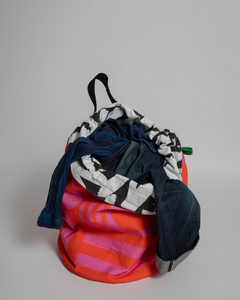 Reversible Laundry Bag in Hot Pink / Jungle / Mono