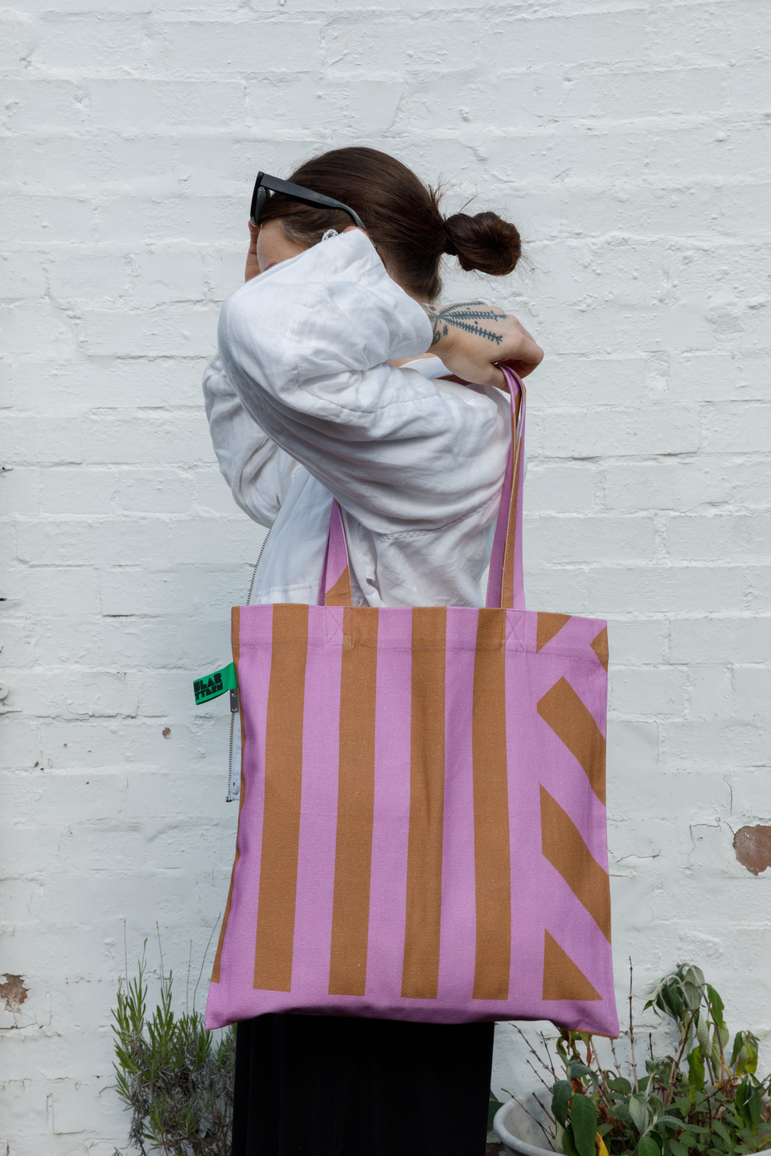 Sidewinder Tote in Caramallow