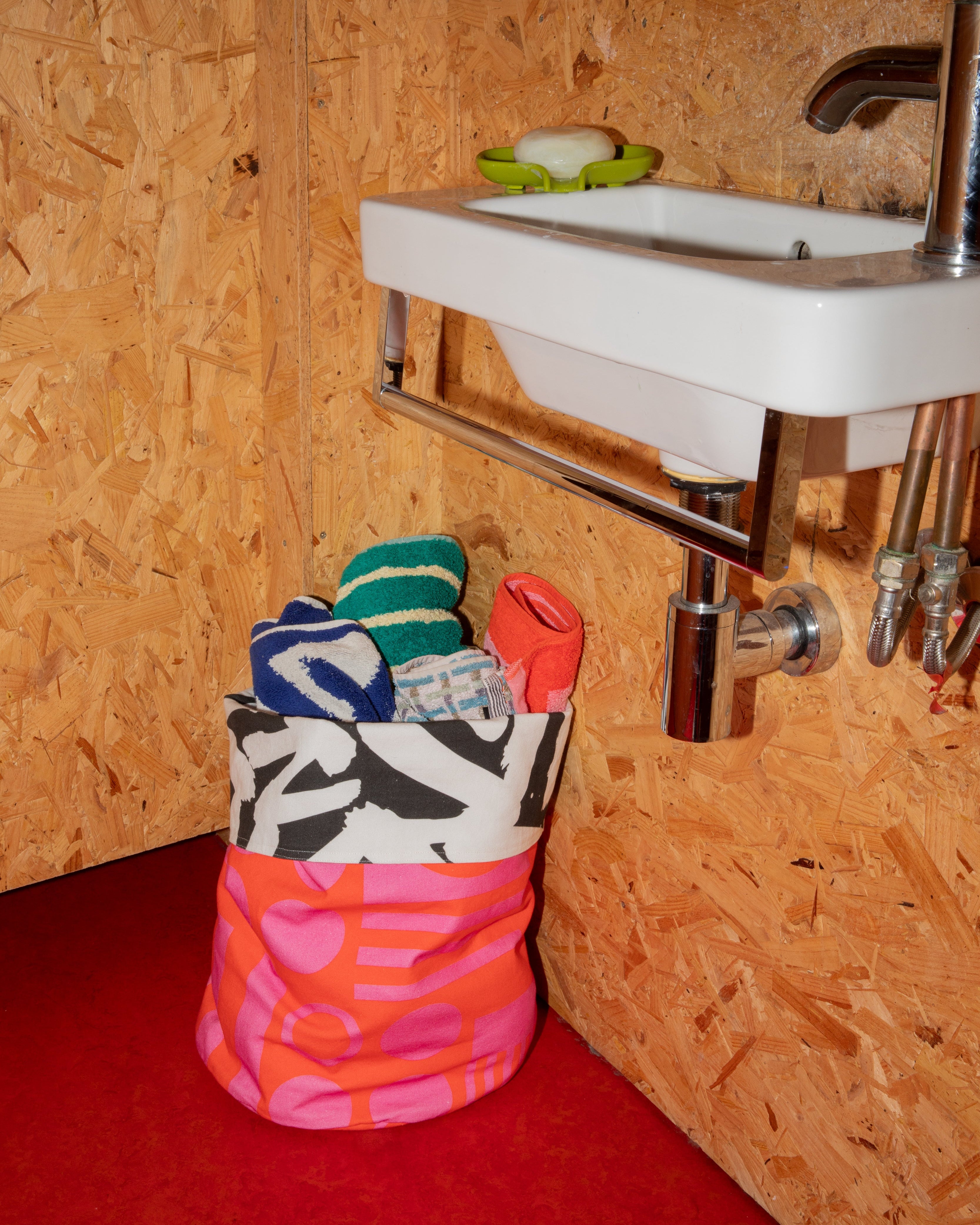 Large Storage Bag in Hot Pink / Mono
