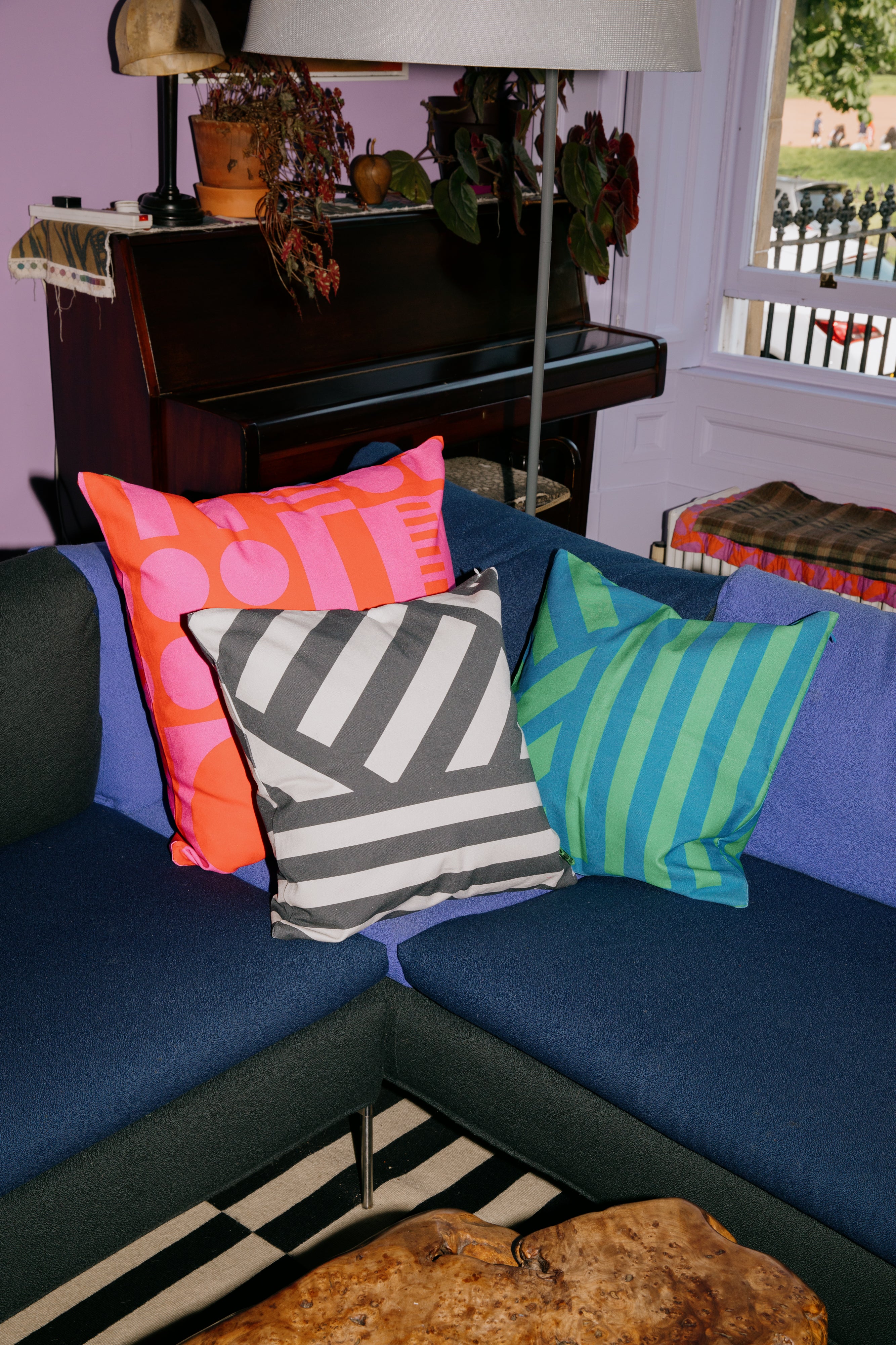 Canvas cushion cover in Mono