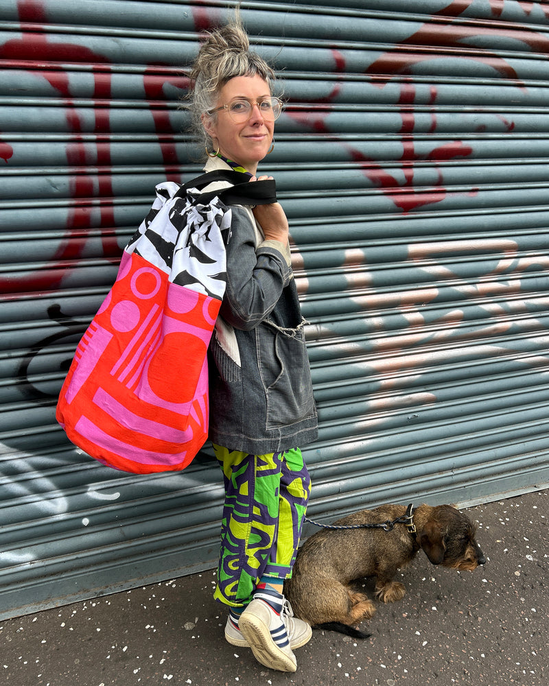 Reversible Laundry Bag in Hot Pink / Jungle / Mono