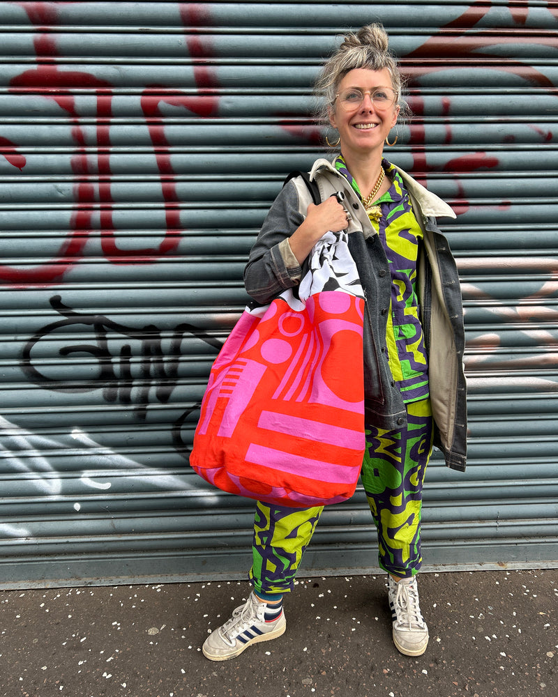 Reversible Laundry Bag in Hot Pink / Jungle / Mono