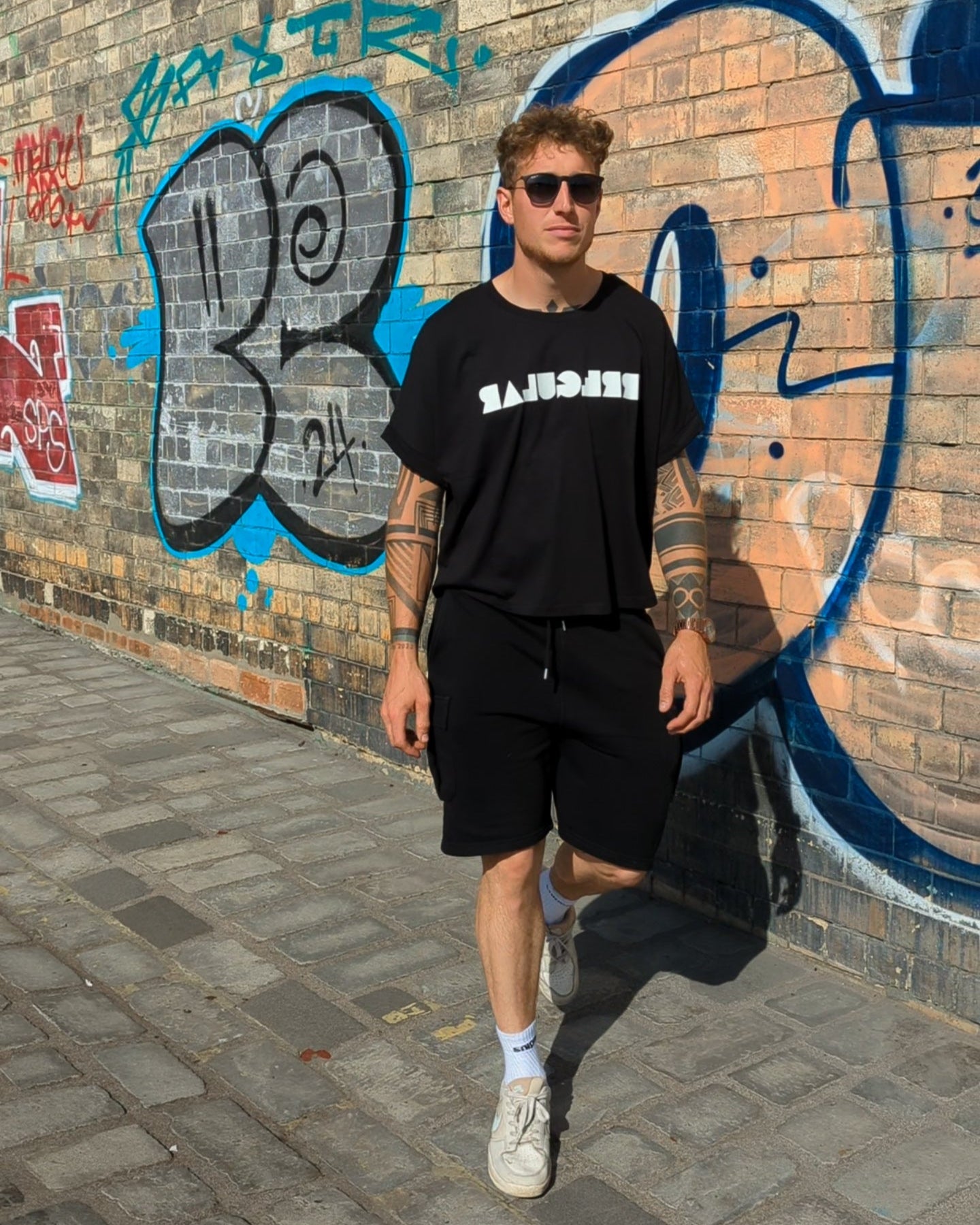 Irregular Loose-fit T-shirt in Black