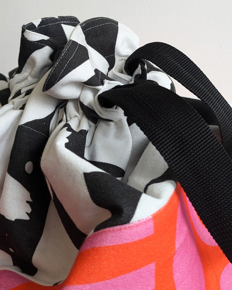 Reversible Laundry Bag in Hot Pink / Jungle / Mono