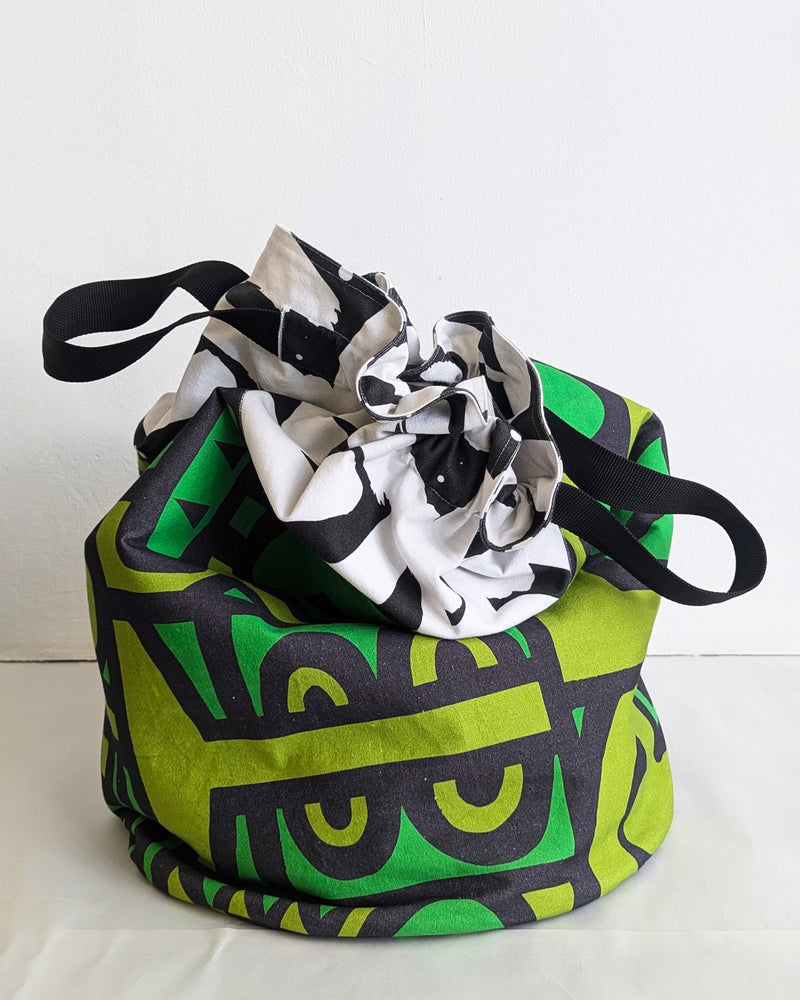 Reversible Laundry Bag in Hot Pink / Jungle / Mono