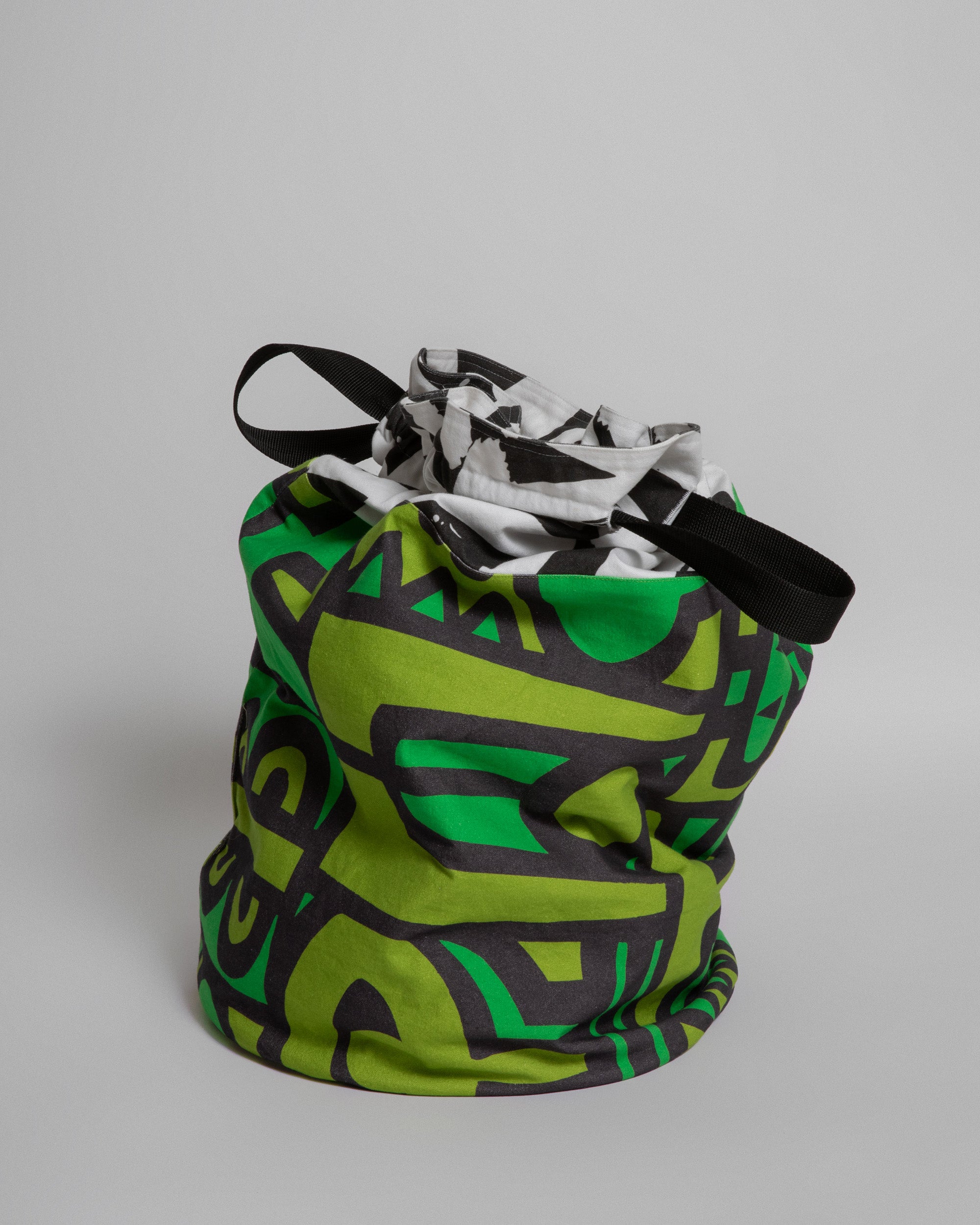 Reversible Laundry Bag in Hot Pink / Jungle / Mono