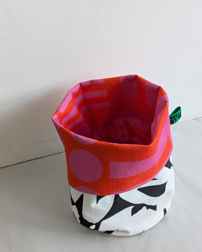 Medium Storage Bag in Hot Pink / Mono