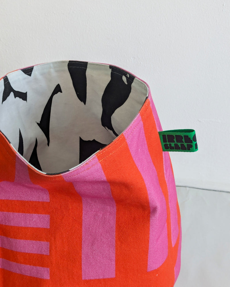 Medium Storage Bag in Hot Pink / Mono