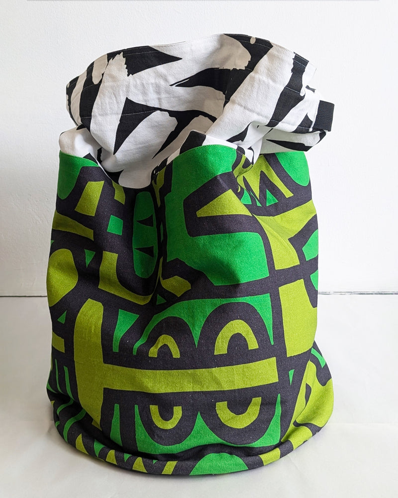 Reversible Laundry Bag in Hot Pink / Jungle / Mono