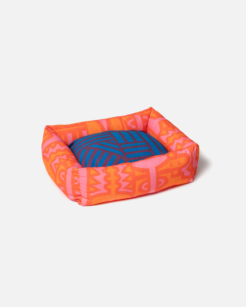 Irregular Dog Bed in Cayenne: Medium