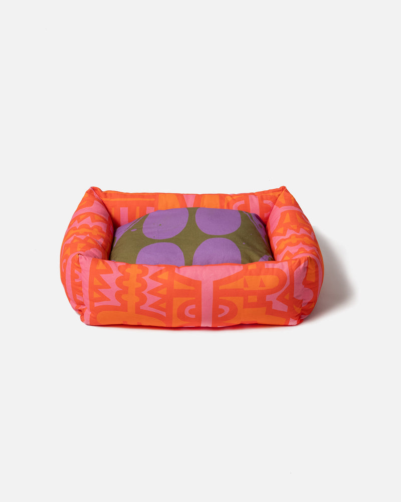 Irregular Dog Bed in Cayenne: Medium