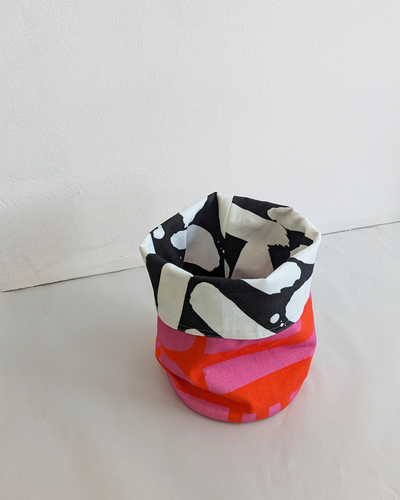 Small Storage Bag in Hot Pink / Mono