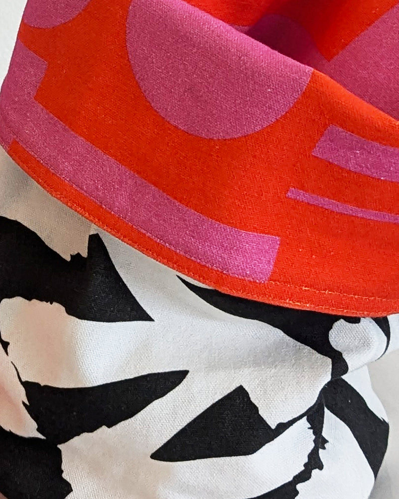 Medium Storage Bag in Hot Pink / Mono