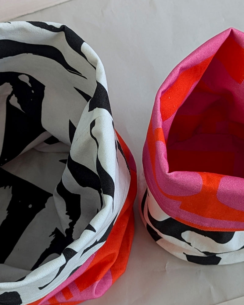 Medium Storage Bag in Hot Pink / Mono
